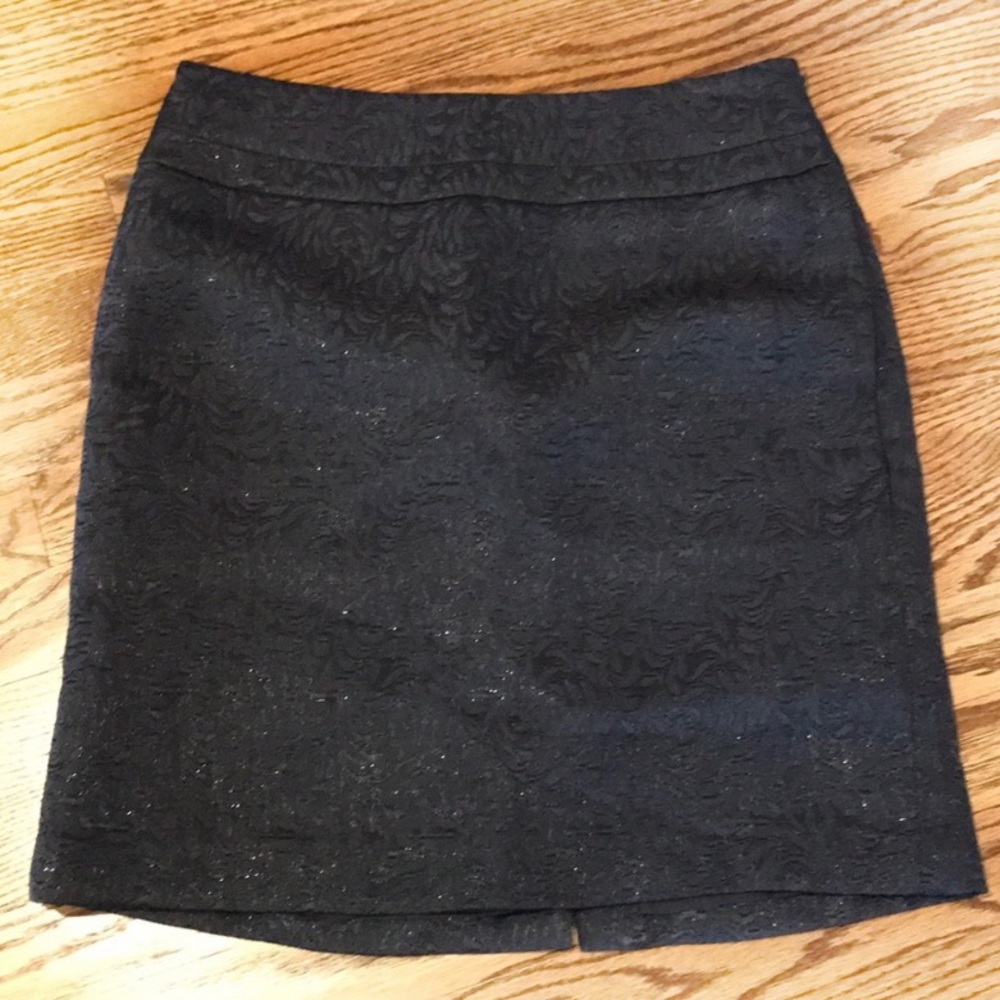 LOFT Gray Textured Shimmer Skirt